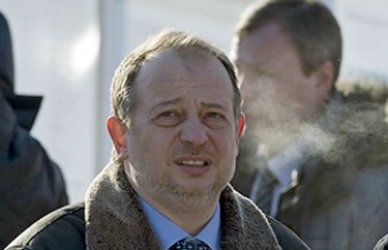 Владимир Лисин Владелец НЛМК Владимир Лисин за десять месяцев потерял половину своего состояния