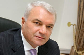 Председатель совета директоров ОАО «ММК» Виктор Рашников Глава ММК - один из самых влиятельных людей в Челябинской области