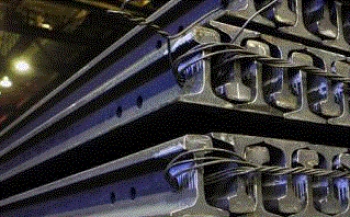 Мечел начал поставлять на РЖД 100-метровые рельсы