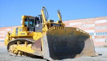 На ЕВРАЗ КГОК запущен в работу первый гусеничный бульдозер с объемом отвала 35 кубических метров