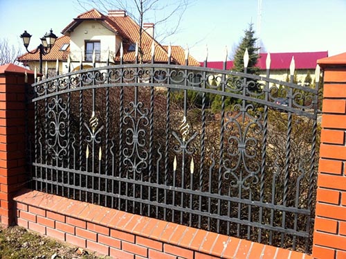 Кованые заборы по вашим размерам