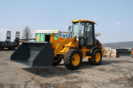 ����������� ��������� JCB 409