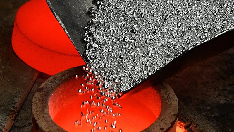 Стоимость серебра достигла максимума за 14 лет Стоимость серебра достигла максимума за 14 лет