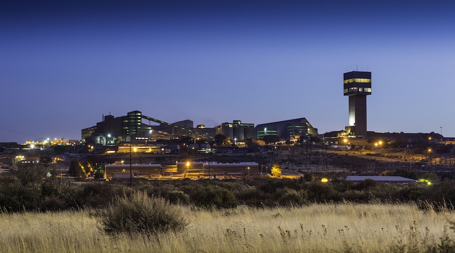 Petra Diamonds получила в Великобритании налоговую петицию на $7,5 млн