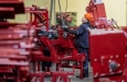 С завода в Гомеле в российские регионы отправляется более сотни изделий