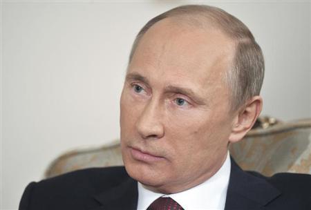 Президент России Путин призвал правительство разработать меры стимулирующие рост экономики
