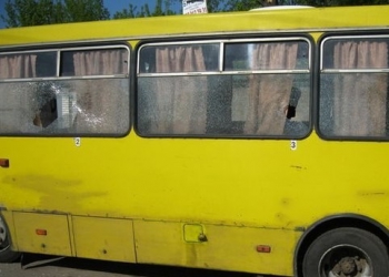 В Мариуполе обстреляли маршрутку В Мариуполе обстреляли маршрутку: один человек погиб и трое получили ранения