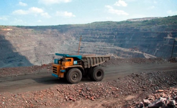 Низкие цены на железную руду могут заставить НЛМК отказаться от планов по расширению Стойленского ГОКа