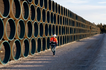 29 января в офисе компании South Stream Transport B.V. в Амстердаме (Нидерланды) состоялось подписание договоров на поставку 75 тысяч 12-метровых труб для первой нитки морского газопровода «Южный поток» ОМК и Северсталь стали победителями конкурса на поставку труб для «Южного потока»