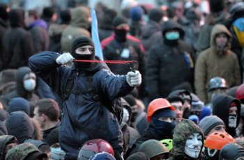 Майдан в Киеве, январь 2014 года Украина хочет объявить военное положение в Крыму