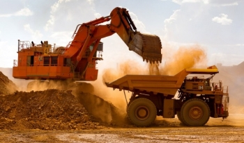 Мировые цены на железную руду опустились ниже 50 долларов за тонну