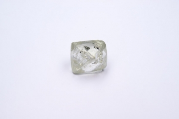 АЛРОСА добыла алмаз массой 106 карат на трубке «Юбилейная»