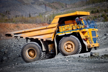 Евраз КГОК в 2015 году увеличит добычу железной руды в Северном карьере
