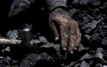 Под землей в шахте Скочинского заблокировано 375 горняков