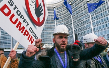 В Брюсселе прошел многотысячный митинг металлургов против китайского импорта (Фото)
