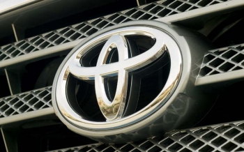 Toyota Motors улучшила свой прогноз по прибыли в 2016 году