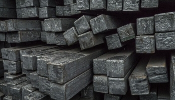Биржевые цены на сталь и руду в Китае падают на фоне ожиданий слабого спроса