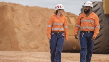 ������ ������� ��������������� �������� Rio Tinto � ������ ��������� ������� �� 33 ��������