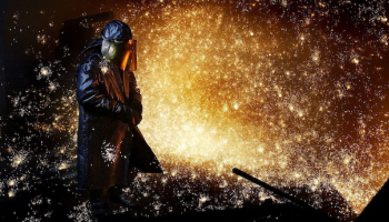 Акции US Steel обвалились на 10% после аварии на заводе Gary Works в США