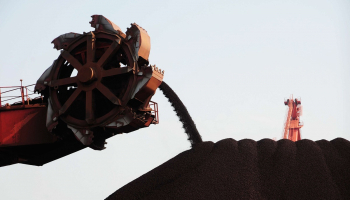 Железная руда дешевеет на Даляньской бирже, но перспективы рынка остаются стабильными
