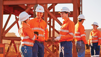 BHP планирует увеличить количество постоянных сотрудников в полтора – два раза