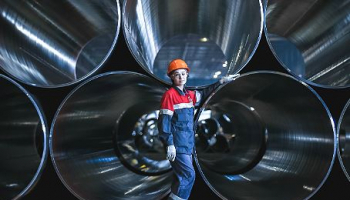 ОМК расширяет сеть складов по продаже труб и проката