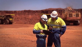 Отгрузки железной руды Fortescue выросли на 4,9% в июле-марте, прогноз по отгрузкам вырос