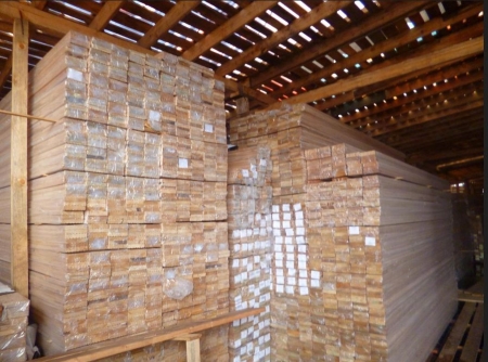 Пиломатериалы из лиственницы оптом и в розницу от «ЛесТорг1» Пиломатериалы из лиственницы оптом и в розницу от «ЛесТорг1»