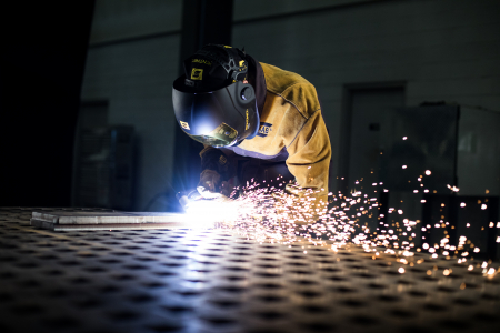������ �������: ESAB ������� � ���������� ������������̻