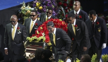 Как проходили похороны Майкла Джексона, короля поп-музыки?