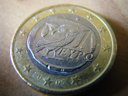 Кипр движется к выходу из зоны евро